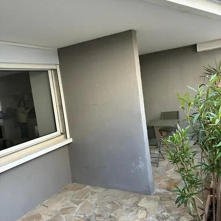 Le Chateau Sur La Apartment *